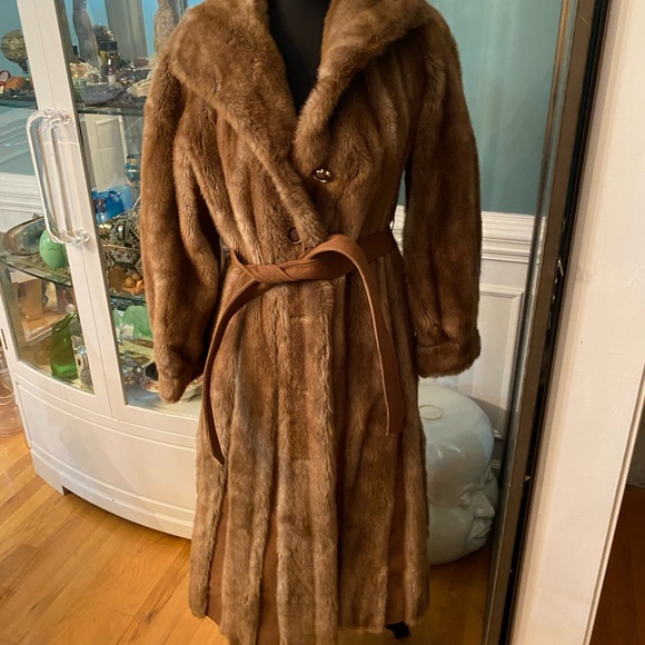 Saga Mink long leather mink coat. Genuine fur combined with leather size small - Picture 2 of 5